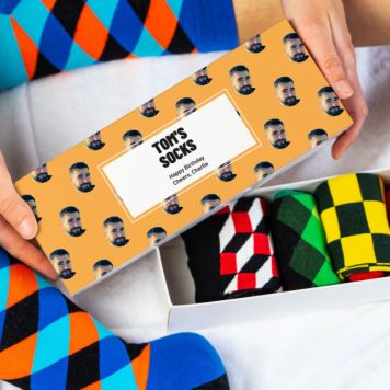 Personalisierbare Sockenbox mit Gesicht und Namen - Design