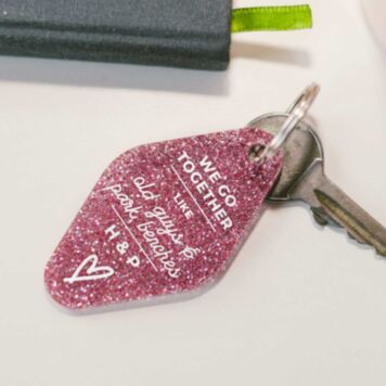 Personalisierbarer Glitzer Schlüsselanhänger mit Text - Design