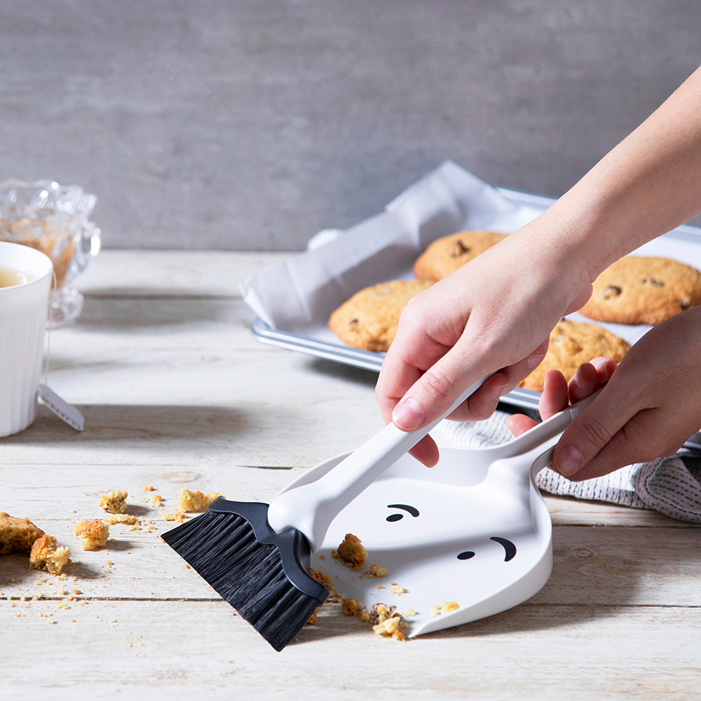 Dustache Mini Dustpan and Brush