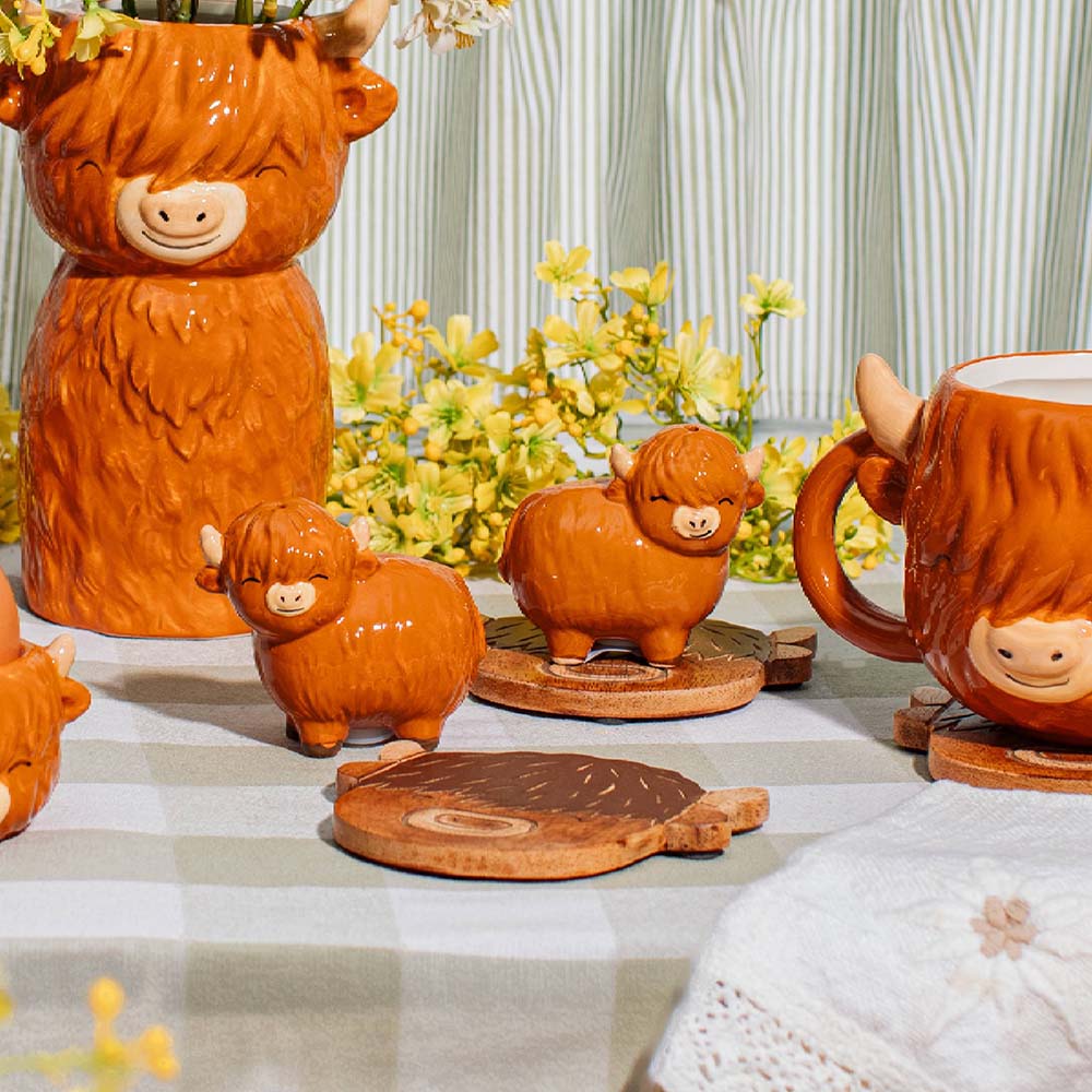 Highland Cow Salt & Pepper Shakers
