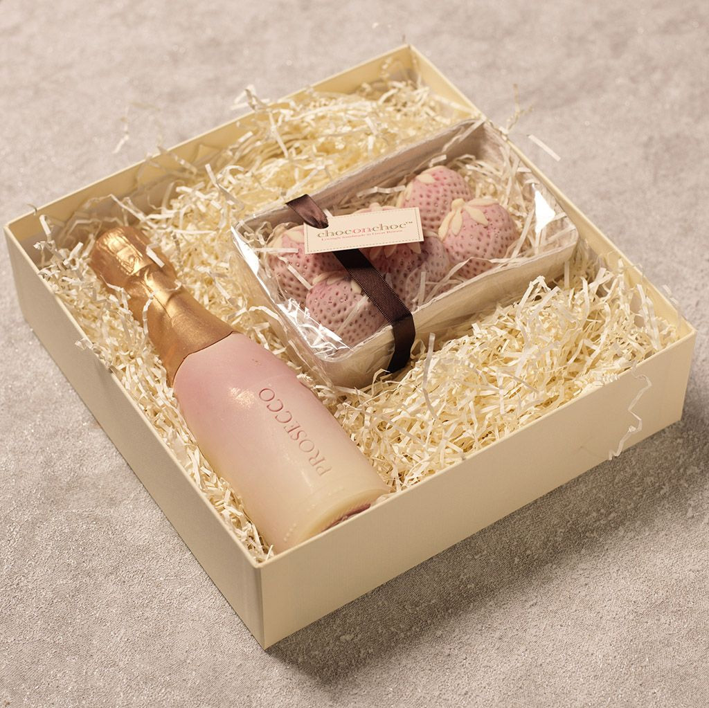 Chocolate Prosecco And Strawberries Gift Box
